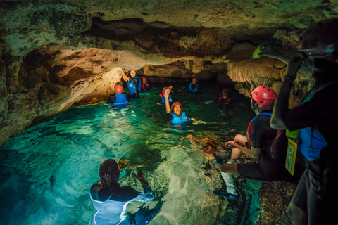 Cala Varques : Expédition guidée en kayak et plongée en apnée dans les grottes marines