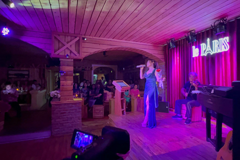 Da Nang: Michelin Food Tour with Live Music Private: Korean guide