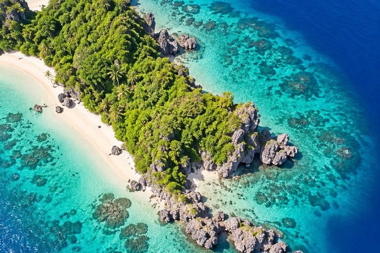 Labuan Bajo: 7-Stop Tour to Rangko Cave, Melo & Night Market