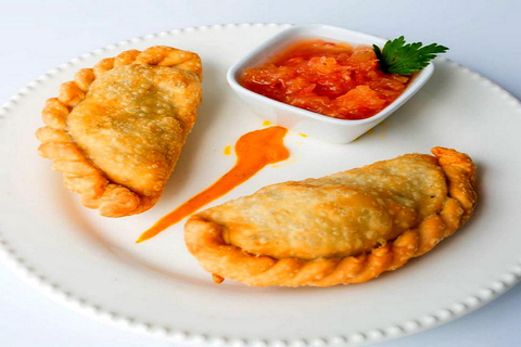 Buenos Aires: biljett med köföreträde till tangouppvisning i MaderoMadero Tango Show biljett med köföreträde och middag Black