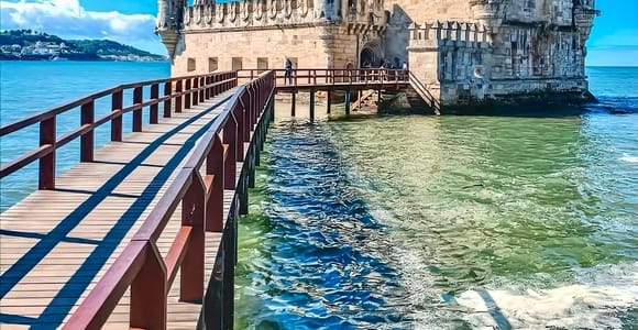 Lisbon: Belem Private Tuktuk Tour with Hotel Pickup