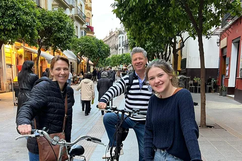 Sevilla: Flamenco Tour op eBike met show