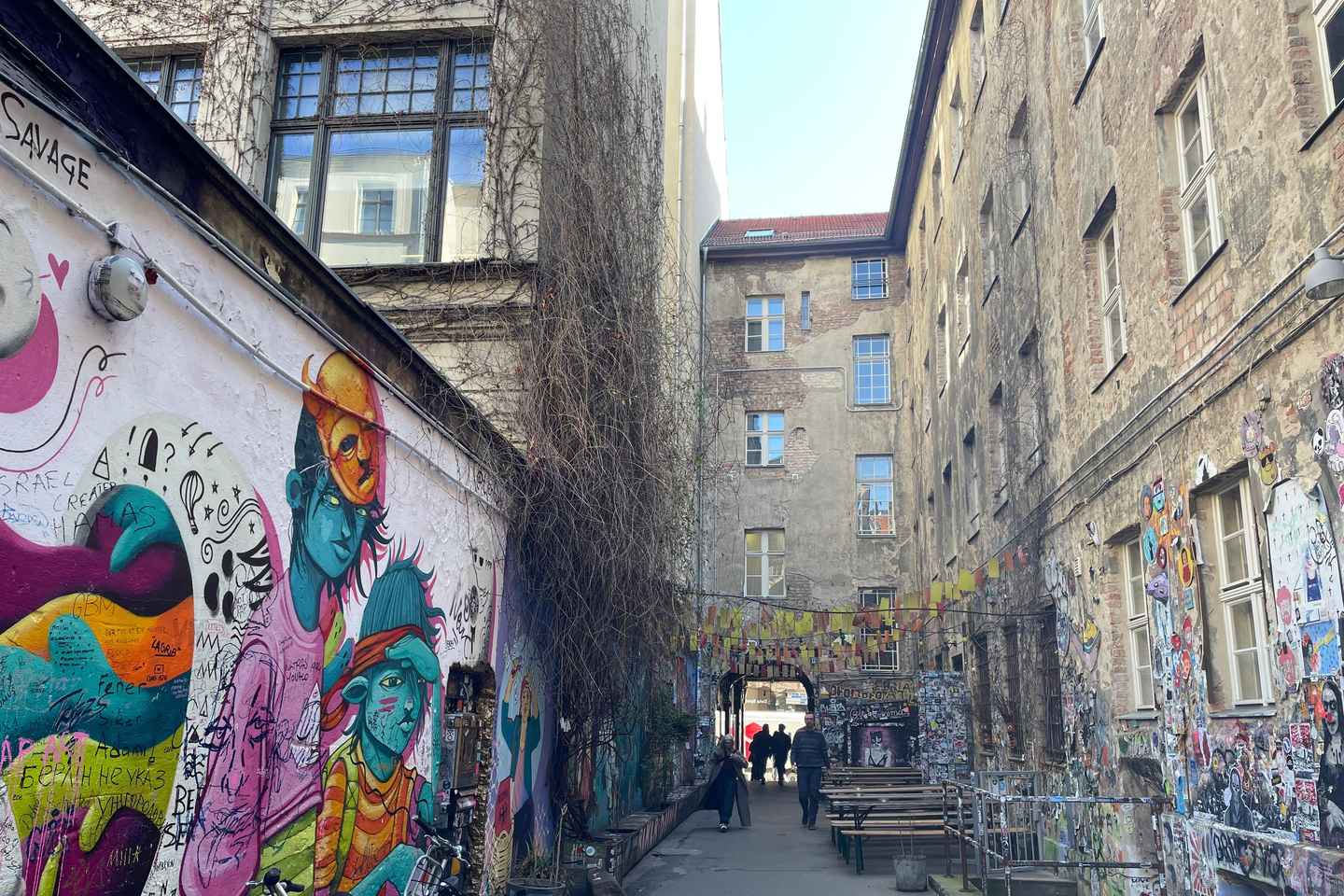 Berlin Food Tour with Full Meal and Beer