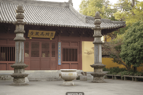 Hangzhou West Lake Bike Tour: Temple, Tea Field, Sunset Ride