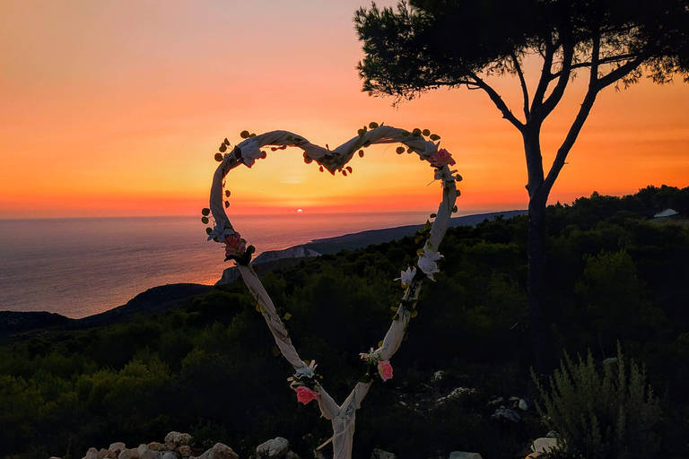 Zakynthos: Passeio ao pôr do sol nas cavernas de Agalas e no mirante de MyzithresZakynthos: excursão ao pôr do sol nas cavernas de Agalas e no mirante de Myzithres