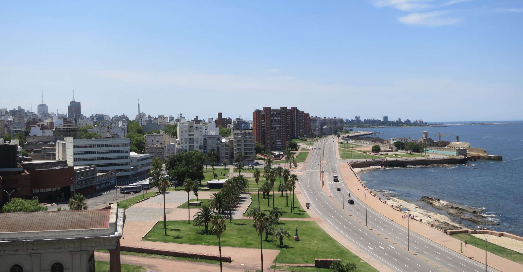 Excursión turística a Montevideo - Hizvo
