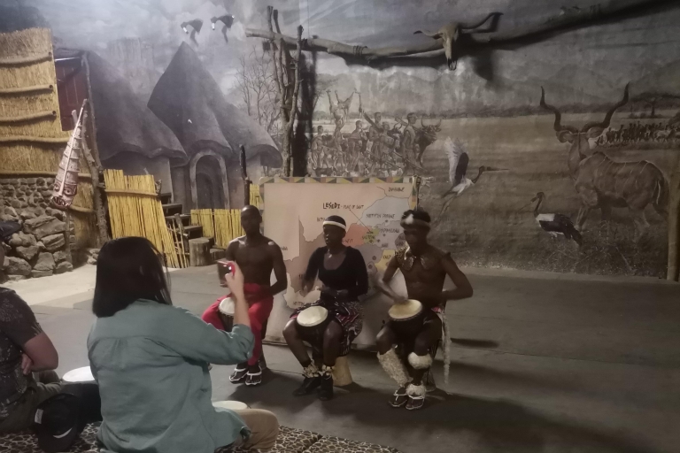 Johannesburg: Lion Park Safari i wycieczka do wioski kulturalnej