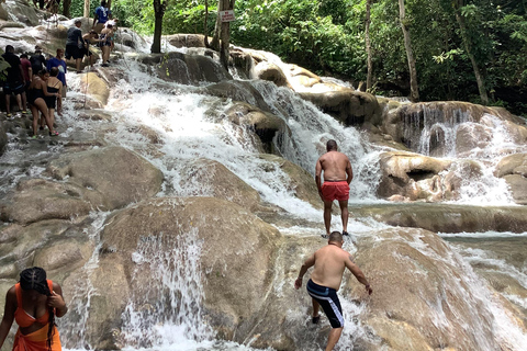 Montego Bay: Dunn&#039;s River Falls and White River Tubing Combo