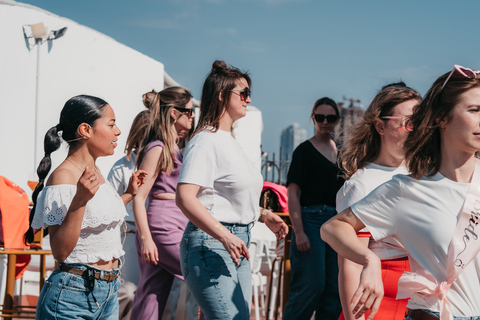 Sevilla: Rooftop Salsa Class with Bottomless Sangria