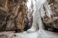 ジャスパー から , マリニュ ・ キャニオン が 氷 の 旅 を 案内 し て いる - Hizvo