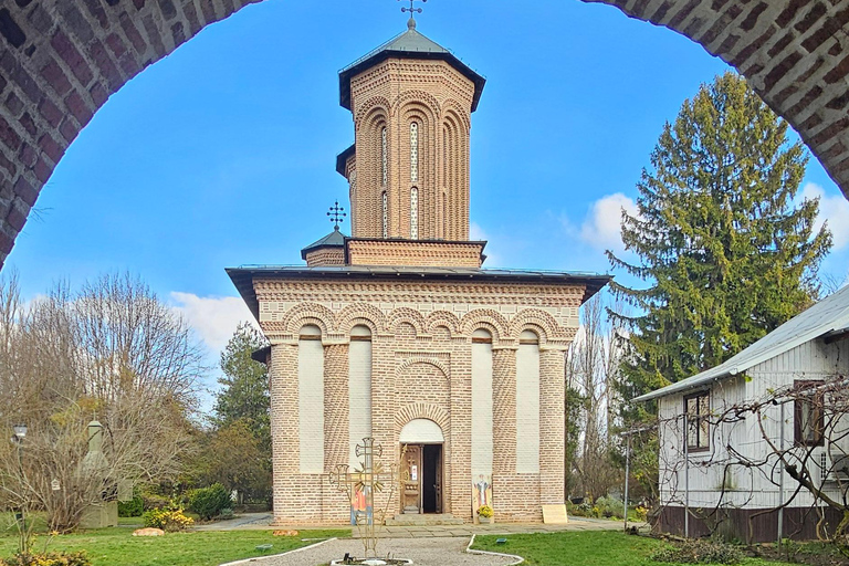 Bucharest: Slănic Prahova Salt Mine & Dracula's Grave tour