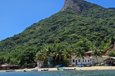 Paraty: Mamangua's Sugarloaf Hike with taxiBoat and transfer