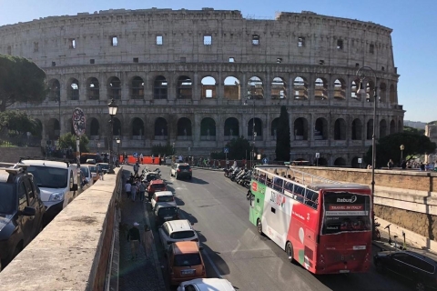 Roma: Entrada al Coliseo y Billete de Autobús Hop-On Hop-OffRoma: Entradas Skip-the-Line Coliseo y 1 Día Hop-On Hop-Off