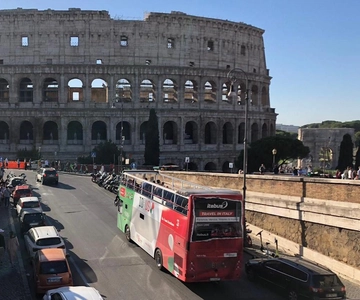 Colosseum Experience and Panoramic Bus Tour