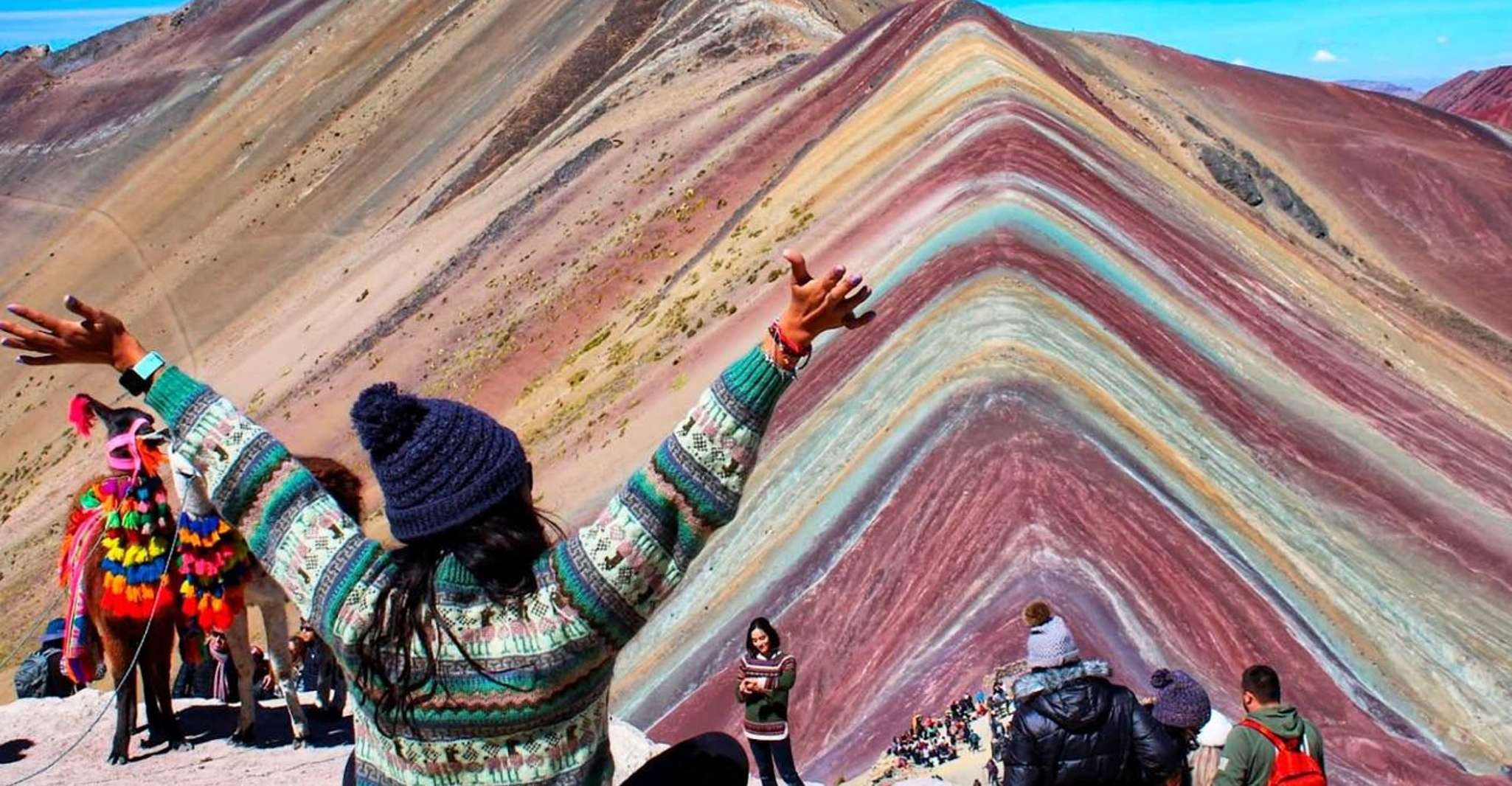 Rainbow Mountain Horse Riding Tour + Buffet Lunch - Housity