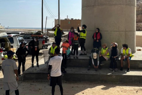 Mascate: tour de día completo por Wadi Shab con servicio de recogida del hotel