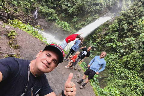 San José: La Paz Waterfalls & Cloud Forest Guided Tour La Paz Waterfall Gardens Tour & Transfer. WITHOUT LUNCH