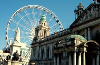 Belfast : Sightseeing Private Custom Tour mit einem ortskundigen Guide