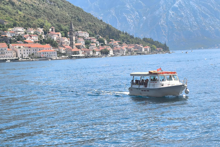 Kotor & Perast: Private Tour with Boat Trip & Oyster Lunch