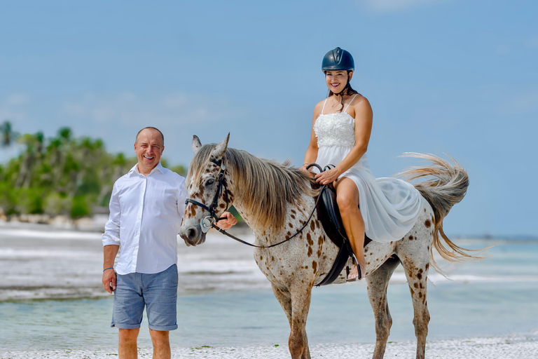 Zanzibar: Photography Session with Local Photographer Zanzibar: Chimi Photoshoot