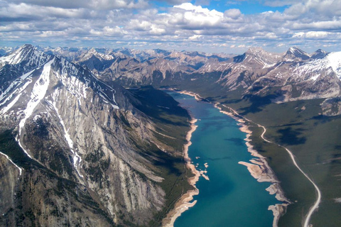 Banff: 45 minuten durende &quot;Sleeping Warrior&quot; Helikoptervlucht