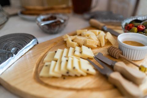 Catania: Cooking class set in a sea front historic villa