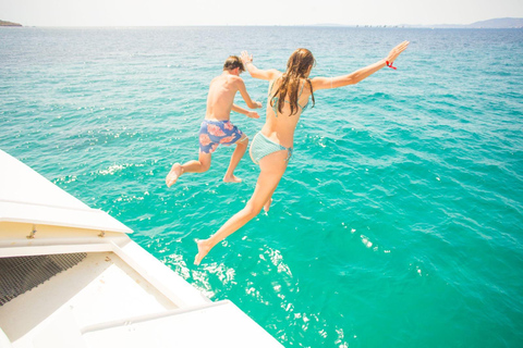 Palma: Small-Group Catamaran Cruise with Tapas, Snorkeling, and Paddleboarding Palma: Catamaran Cruise for Small Groups with Tapas, Snorkeling, and Paddleboarding