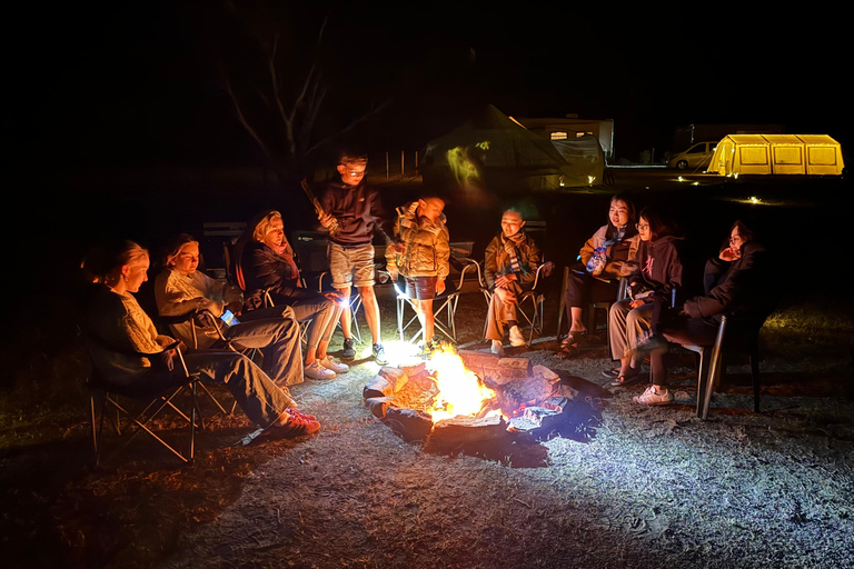 Pink Lake Tiny House verblijf - BBQ diner &amp; kampvuur ervaring