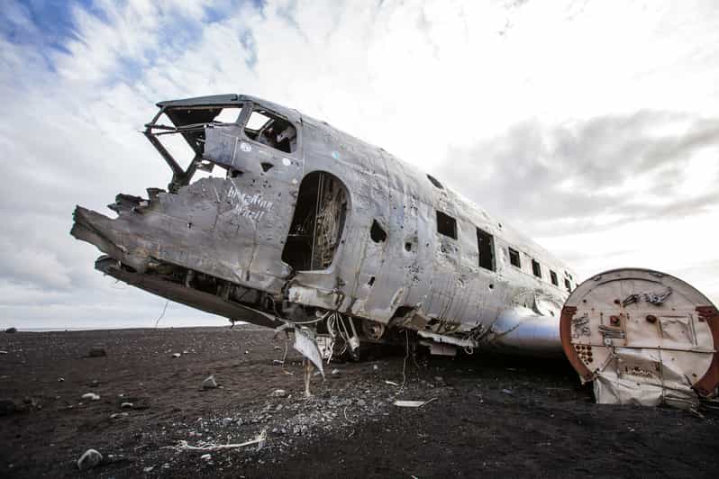 Island: Shuttle-Service zum Flugzeugwrack