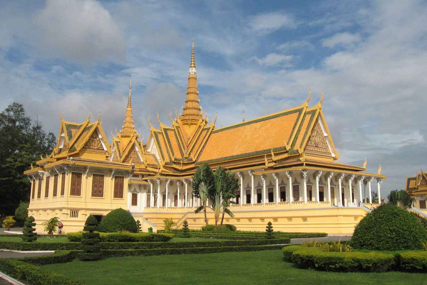Half Day To Royal Palace, Silver Pagoda, and Wat Phnom Tour - Half Day To Royal Palace, Silver Pagoda, and Wat Phnom Tour
