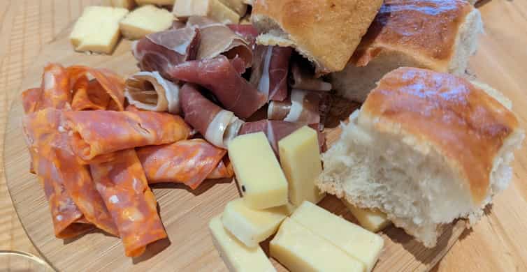 Wellington: Food Tasting Walking Tour with Sightseeing | GetYourGuide