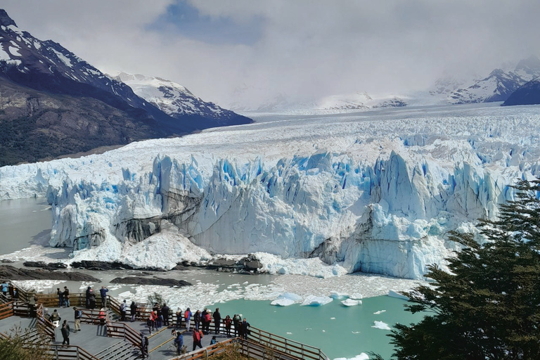 El Calafate, Perito Moreno Glacier classic tour with guidePerito Moreno classic tour: with guide from your hotel