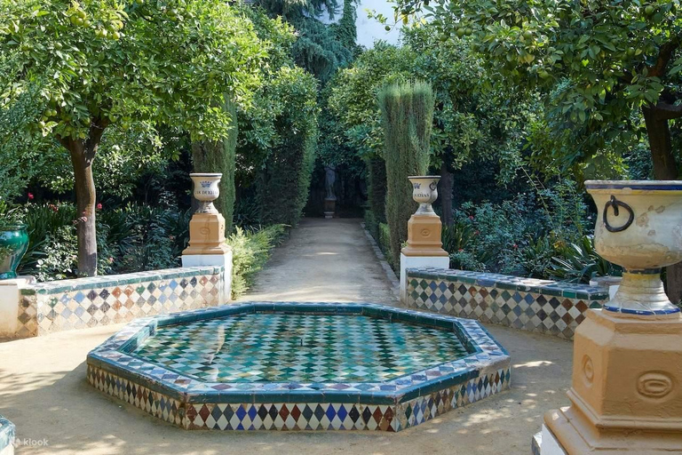 Seville: Palacio de las Dueñas & Casa de Pilatos Guided Tour