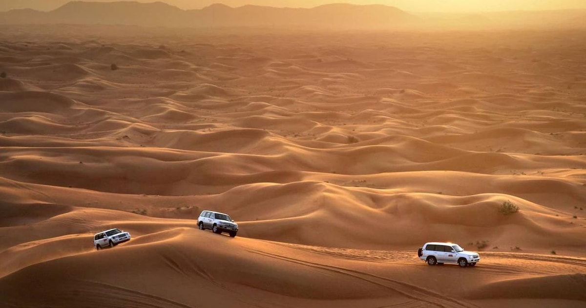 Doha : Safari dans le désert avec balade à dos de chameau et surf des ...