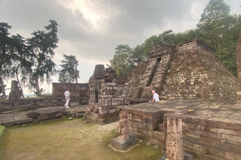 From Yogyakarta: Sukuh and Cetho Temple Tour