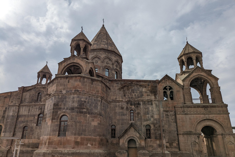 Upplyst Armenien: Echmiadzin, Khor Virap, Noravank, Areni