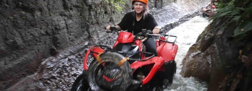 Bali : Randonnée en quad avec visite de cascades et de grottes et déjeuner