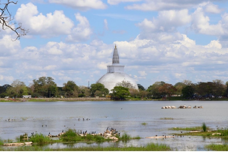 Van Anuradhapura: oude stad Anuradhapura op de fiets