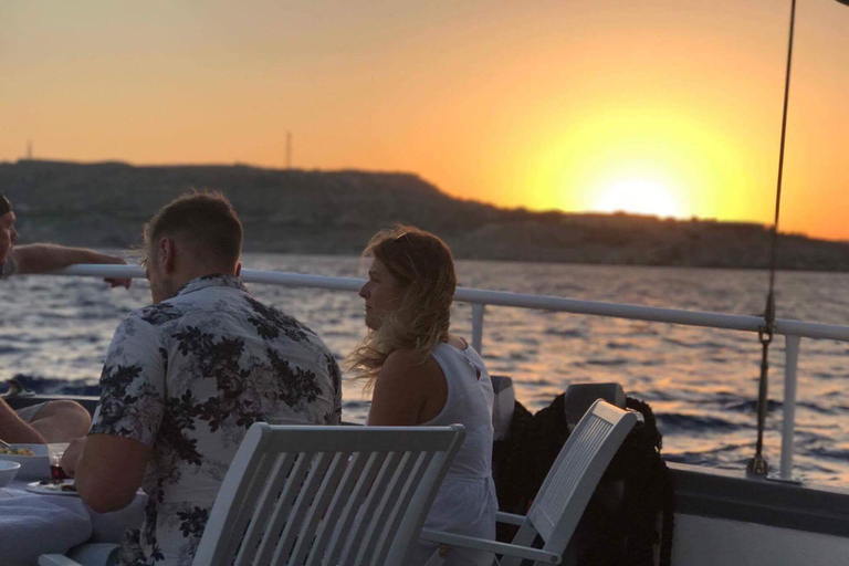 Rhodes: Sunset Dinner Cruise with Unlimited Wine and Beer Cruise with Unlimited Wine and Beer