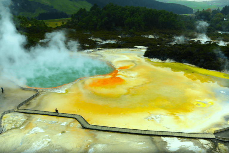 FRÅN ROTORUA: WAI-O-TAPU GEOTERMISKT UNDERLAND HALVDAGSUTFLYKT