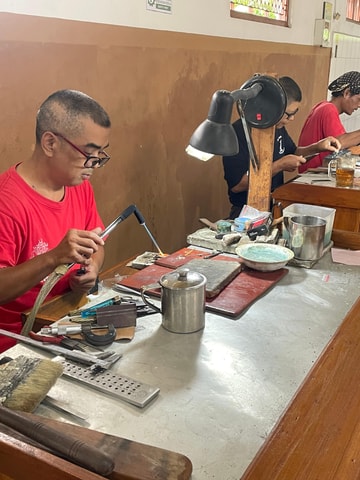 Silver Class in Yogyakarta With Activities And Optional Tour