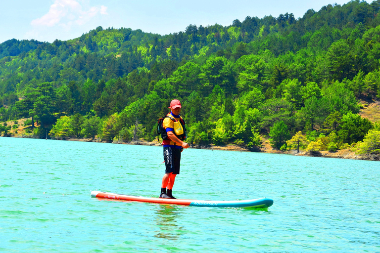 Kajak &amp;SUP im Berat-See, Picknick-Mittagessen