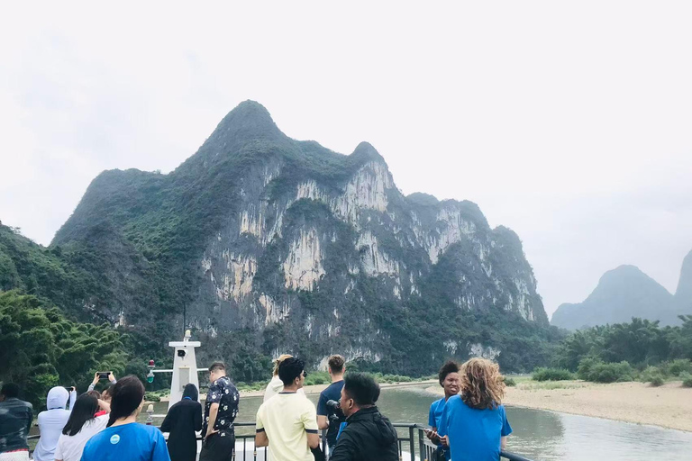 Guilin: Li River Cruise to Yangshuo with Hotel Pickup Li River 5-Star Cruise Upper Deck with Hotel Pickup