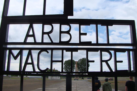 Berlin: Konzentrationslager Sachsenhausen und Potsdam TourBerlin: Gedenkstätte Sachsenhausen und Potsdam Tour auf Spanisch