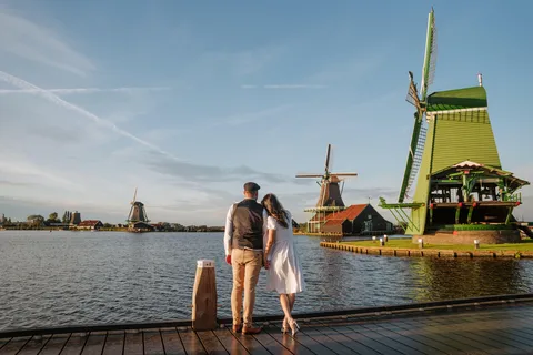 Zaanse Schans: Photoshoot Near Amsterdam with Windmills