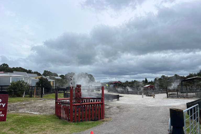 WHAKAREWAREWA - Het levende Maori dorp - Groepsreis Ex AKL