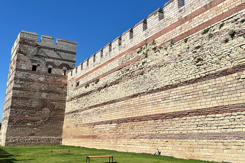 Tour delle Mura di Contantinopoli e del Palazzo Blachernea