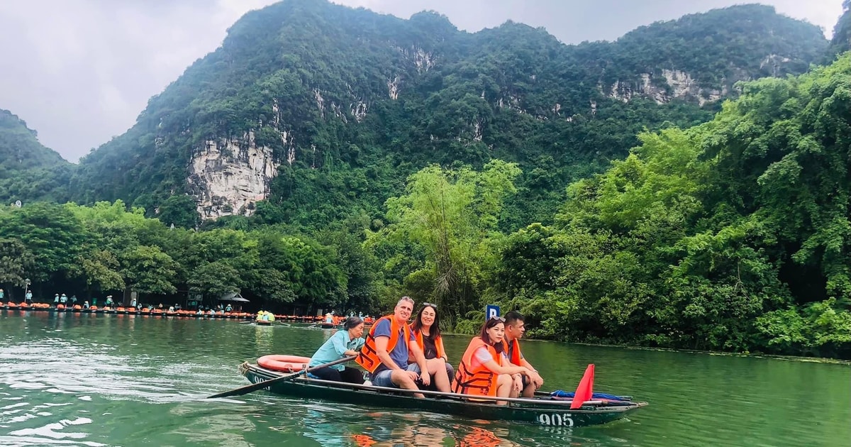 From Hanoi: Hoa Lu, Trang An Boat, Mua Cave Hiking-Day Trip | GetYourGuide