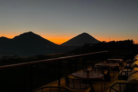 Mount Batur: Sunset/Sunrise 4WD Jeep Tour with PhotographerSunrise Jeep Tour with Transfer From Bali Central area