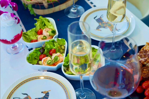 Pattaya: Premium Yacht Sunset Cruise to Koh Larn This program includes pickup from hotels in Pattaya city.